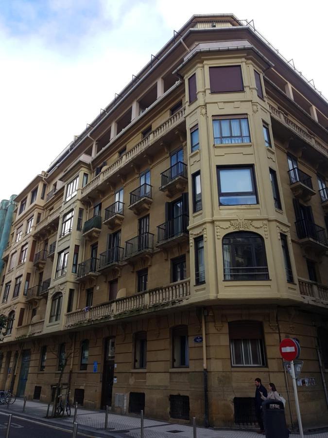 Waves Guesthouse San Sebastian Exterior photo